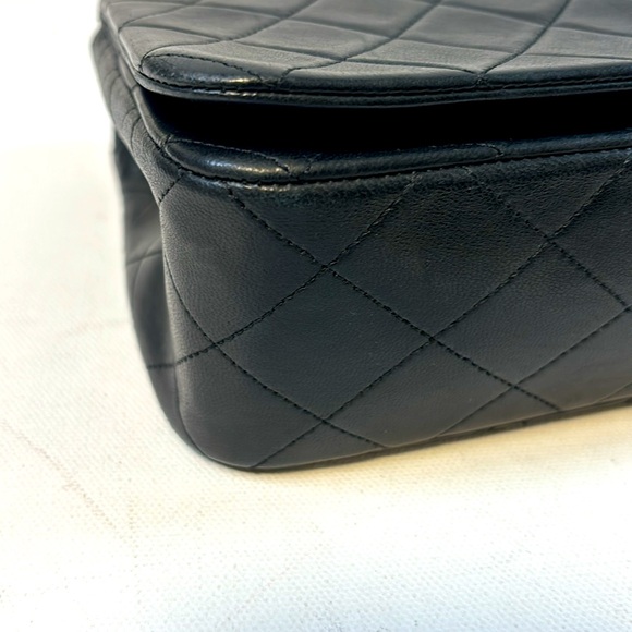 Chanel Matelase Full Flap with 24k Turnlock CC - Picture 4 of 17